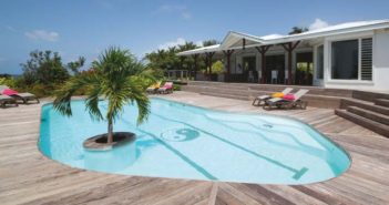Farniente au bord de la piscine