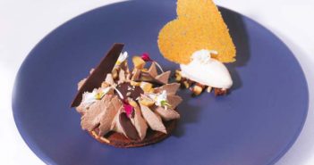 Cacao, banane flambée au rhum vieux en tartelette et en crème glacée