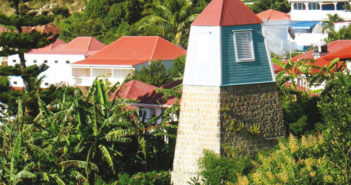 Saint-Barthélemy et son clocher Suédois – Sweddish Belfry