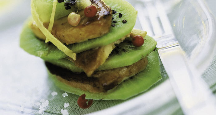 MILLE-FEUILLE DE KIWIS ET DE FOIE GRAS POËLÉS