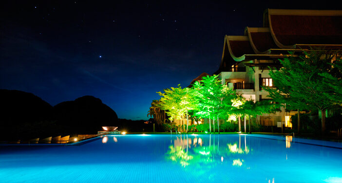 LA PISCINE, UN LIEU DE CONVIVIALITÉ