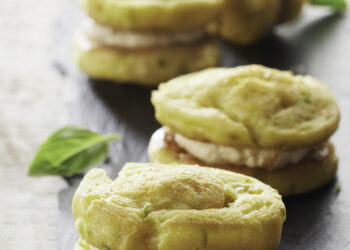 MACARONS DE QUENELLES AU FROMAGE FRAIS ET TOMATES CONFITES