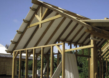 LES MATÉRIAUX ET LES MISES EN OEUVRE