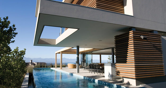 Structurée et épurée : la villa PLETT 6541