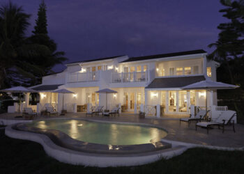 RESORT BLUE WATERS & COVE SUITES