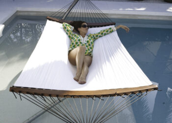 RÉUSSIR LES AMÉNAGEMENTS AUTOUR DE LA PISCINE ET DU SPA