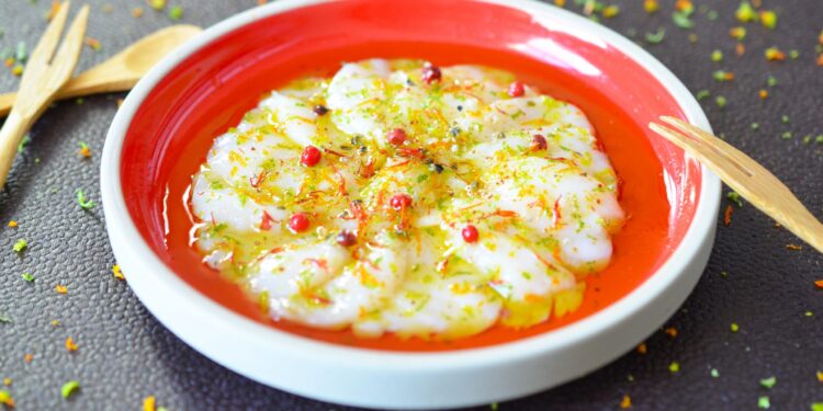 CARPACCIO DE SAINT-JACQUES AUX ZESTES D’AGRUMES