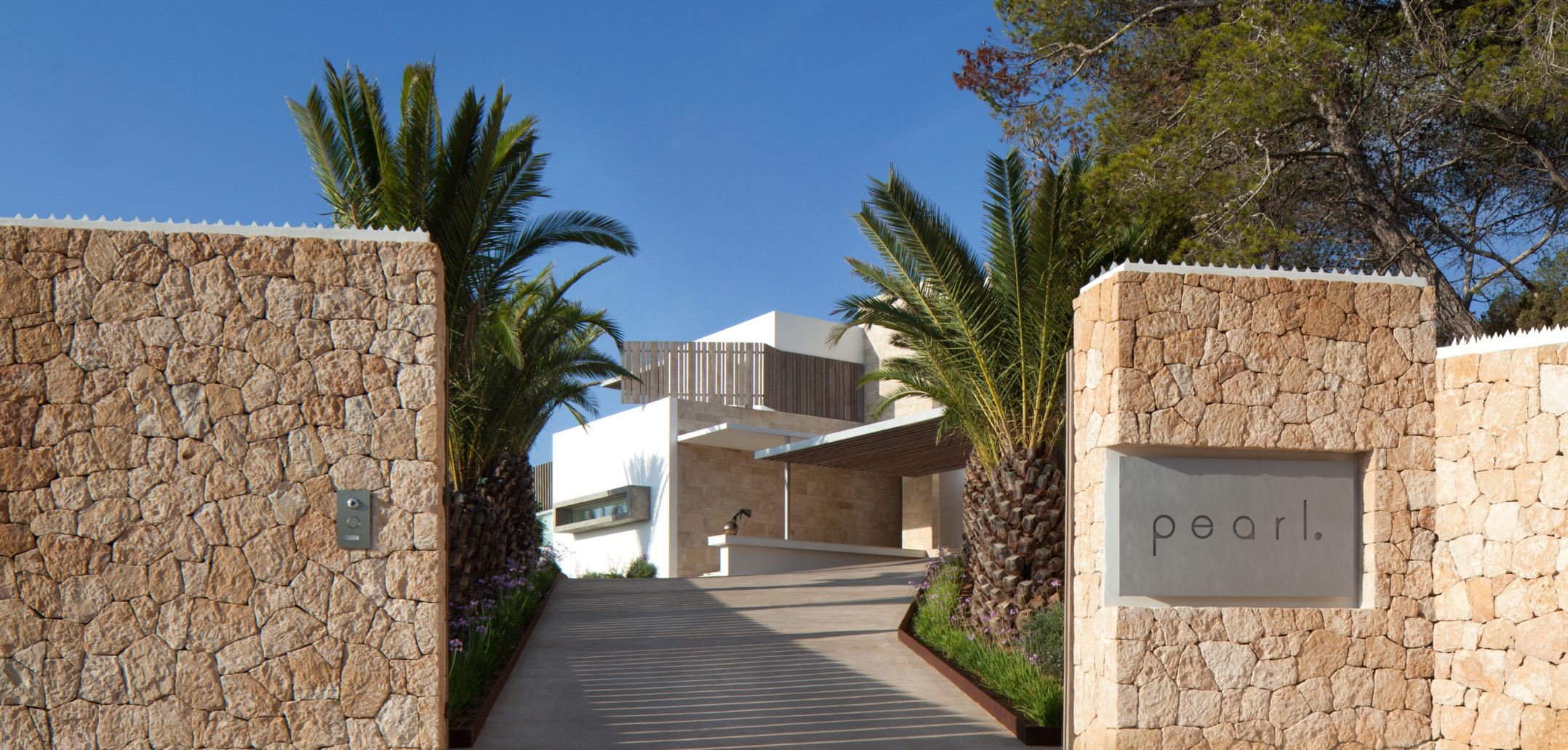 Roca Llisa, contemporaine