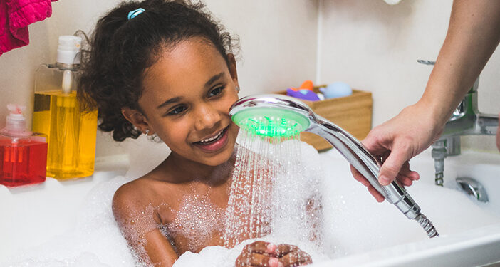 Un pommeau de douche écolo qui fête Noël en couleurs !