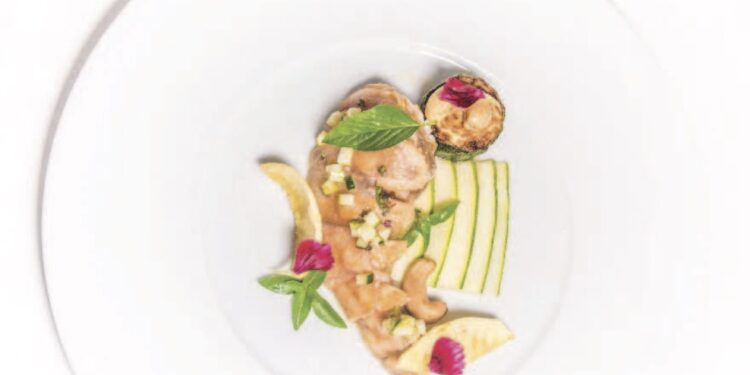 Cigale de mer en vinaigrette au citron vert, christophine et courgette par le Chef Thibault Barbafieri