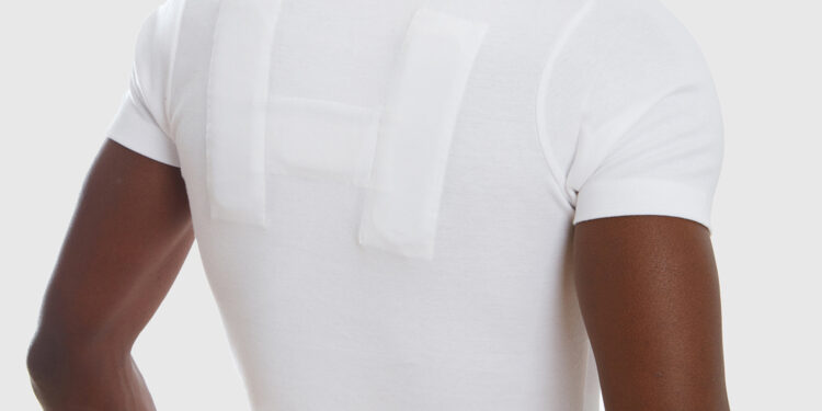 Un tee-­shirt intelligent pour soulager le mal de dos