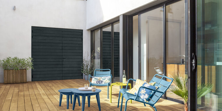 Sublimez vos extérieurs avec la peinture en bombe !