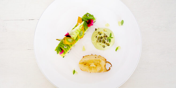 Salade de crabe rouge de mer, avocat et citron vert