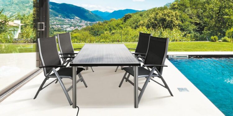 La première table de jardin photovoltaïque by MOBASOLAR