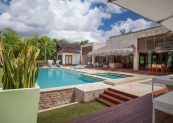 Cacique Modern, évasion en République Dominicaine