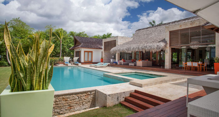 Cacique Modern, évasion en République Dominicaine