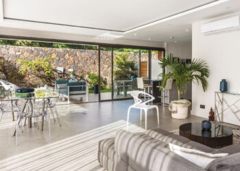 LA PERFORMANCE ET L’ÉLÉGANCE DES BAIES COULISSANTES EN ALUMINIUM