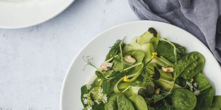 {Saveurs} LES FLEURS COMESTIBLES TROPICALES ET D’AILLEURS