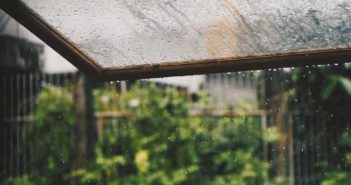 UN VENT FRAIS SOUFFLE DANS NOS MAISONS