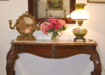 {Meuble d’antan} La console créole