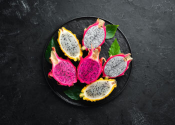 {SAVEURS} LE PITAYA