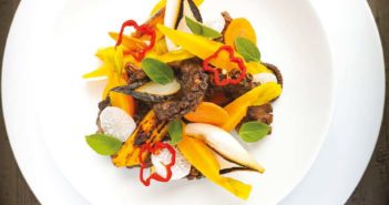 CHATROU À L’HONNEUR, réduction créole au vin rouge, piment