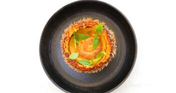 Soufflé d’oursin blanc au piment