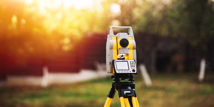 Trouver le terrain, bâtir en pente… 